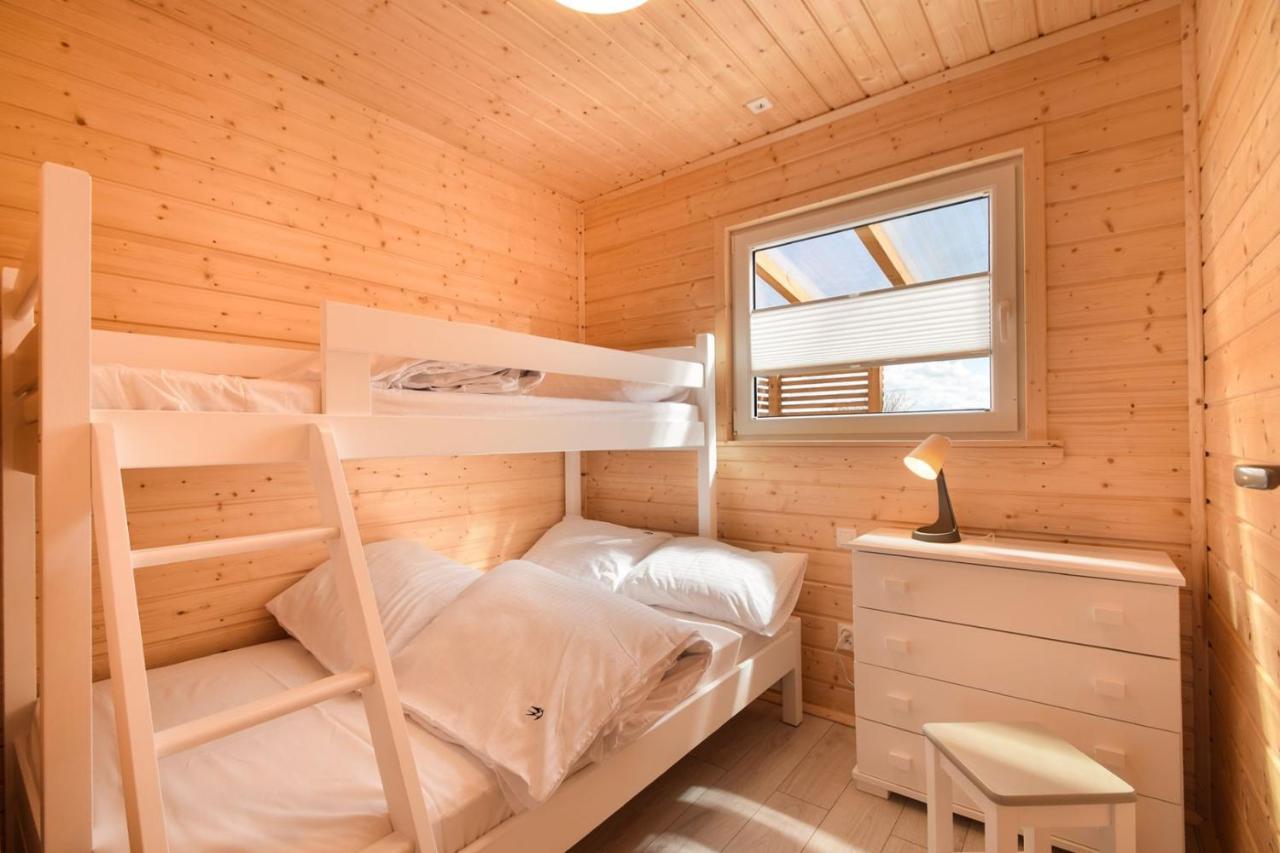 Lodge Domki Letniskowe Sarbinowska Jaskolka